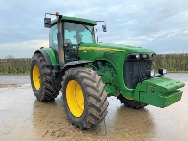 Tracteur à roues JOHN DEERE 8320