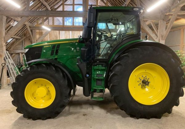 Tracteur agricole John Deere 6250R