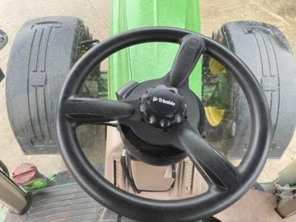 Tracteur à roues JOHN DEERE 8320 - Image 3