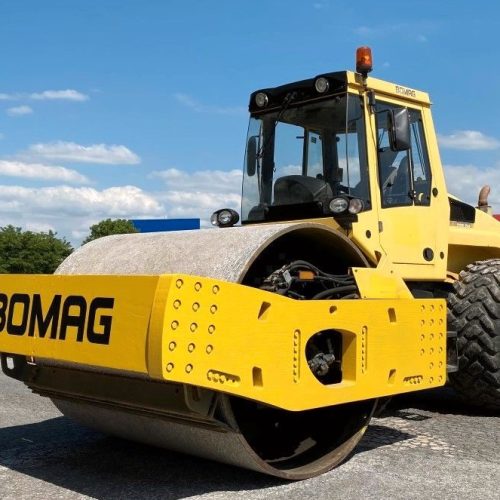 Compacteur monocylindre Bomag BW226DH-4