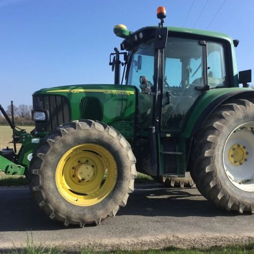 Tracteur agricole John Deere 6420