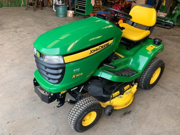 Tracteur tondeuse John Deere X 304