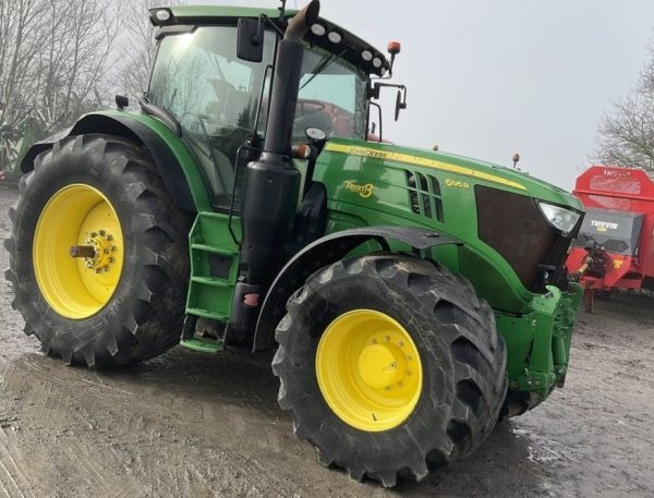 Tracteur agricole John Deere 6195R