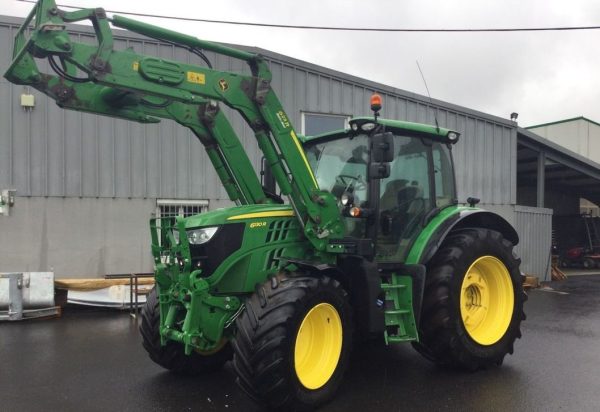 Tracteur agricole John Deere 6130R