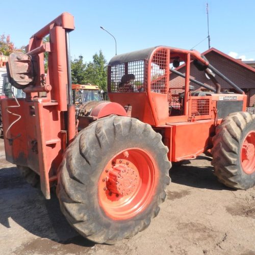 Débusqueur TIMBERJACK 240 D Skider