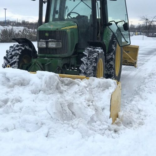 Tracteur à neige