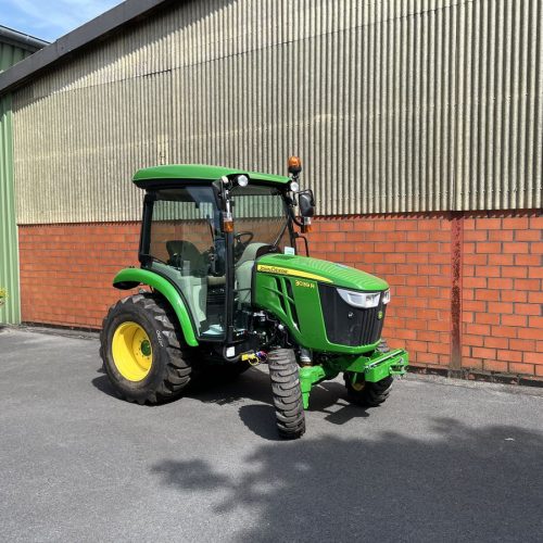 John Deere 3039R