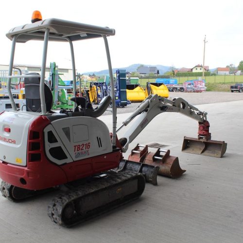 Mini pelle Takeuchi TB216 Powertilt