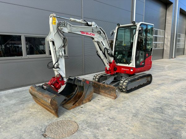 Takeuchi TB235-2